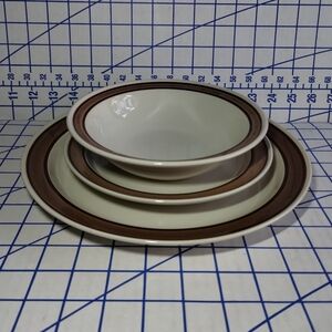 3 Piece Jepcor Stoneware Circle Rust 3904 Place Setting Dinner Plate Bowl Plate